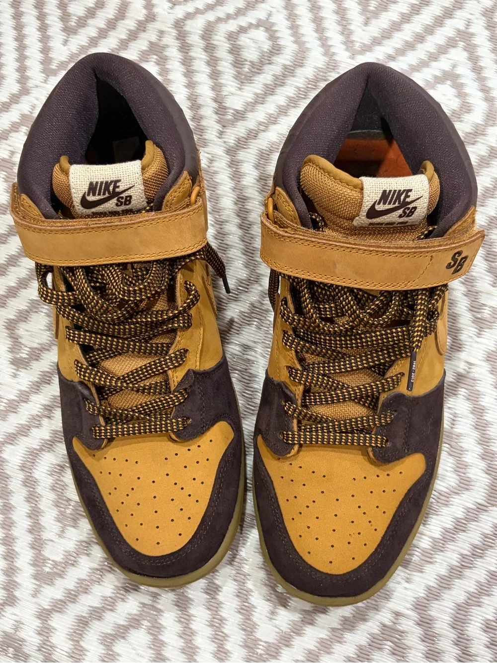 Nike Sb Dunk Mid Premium Lewis Marnell Sneakers Men’s Size 11.5
